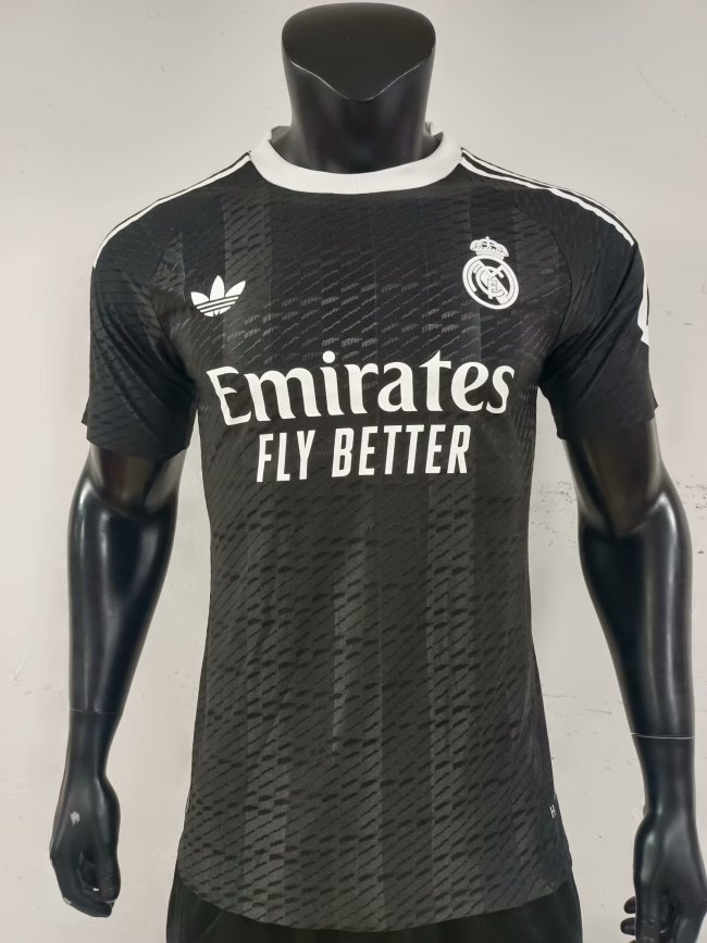 25-26 Real Madrid Black GoalKeeper Player Version Soccer Jersey