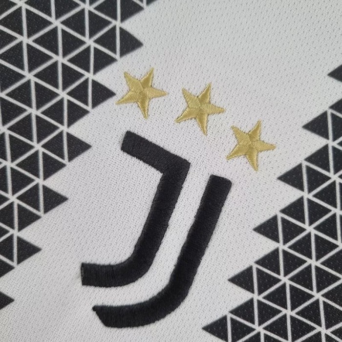 22-23 Juventus Home Fans Soccer Jersey