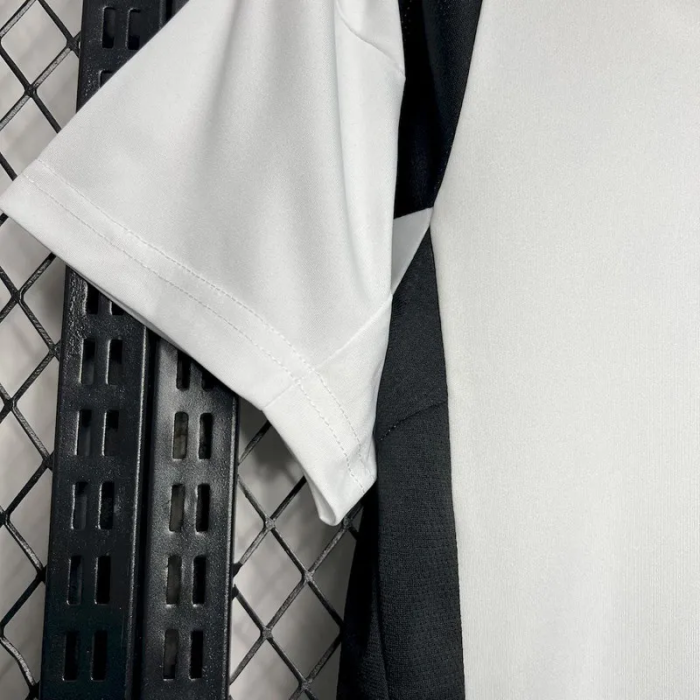 24-25 Juventus Home Fans Soccer Jersey (Print Save The Children)