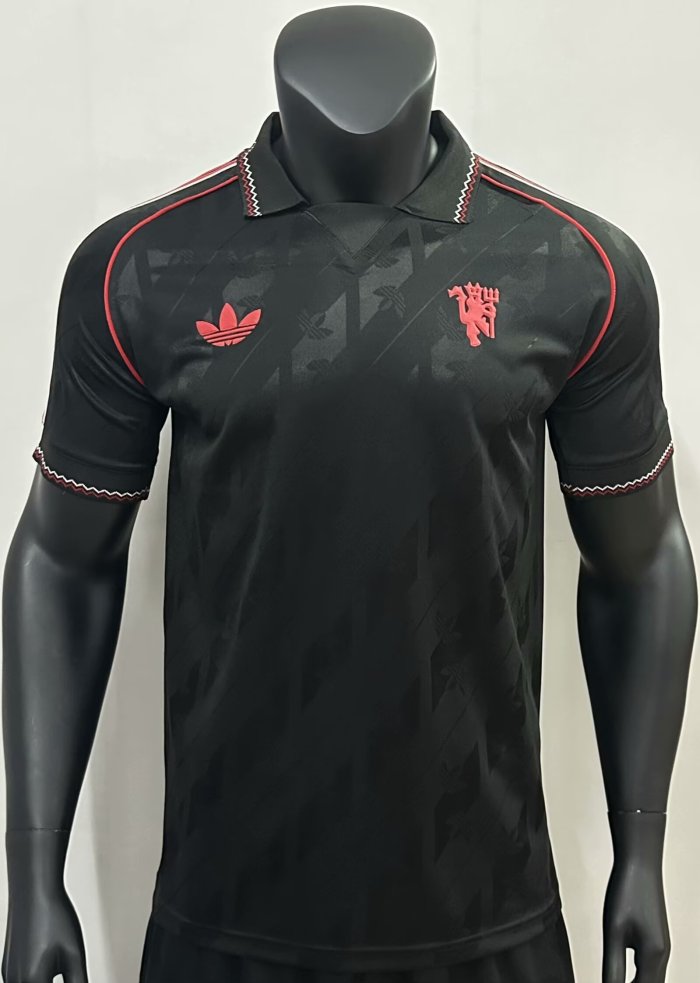 24-25 Manchester United Black Retro Edition Polo Short Sleeve