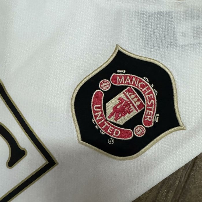 2005-2006 Manchester United Long sleeves Away Retro Soccer Jersey