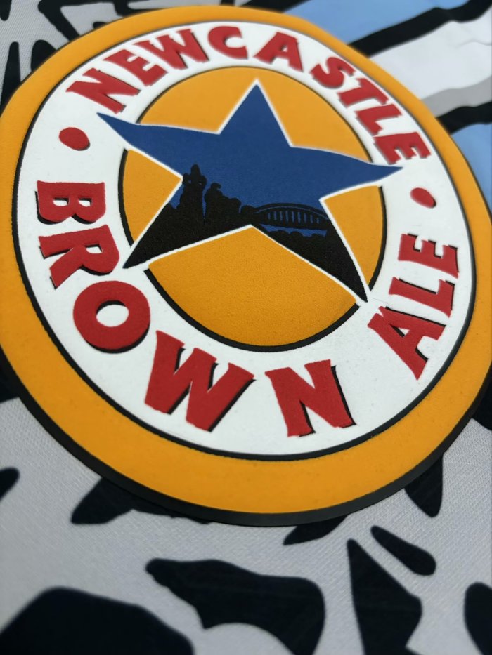 1995-1996 Newcastle Goalkeeper Long sleeves Retro Soccer Jersey