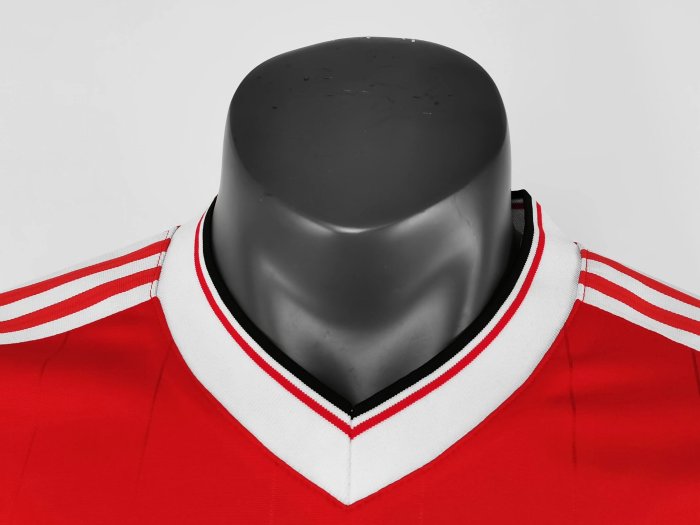 1984 Manchester United Home Retro Soccer Jersey