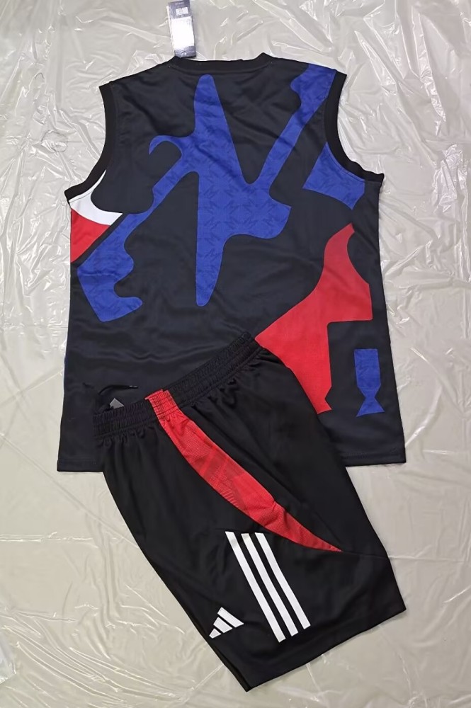 25-26 Manchester United High Quality Tank Top And Shorts Suit
