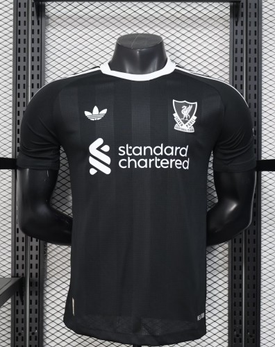 25-26 Liverpool Black Goalkeeper Player Version Soccer Jersey