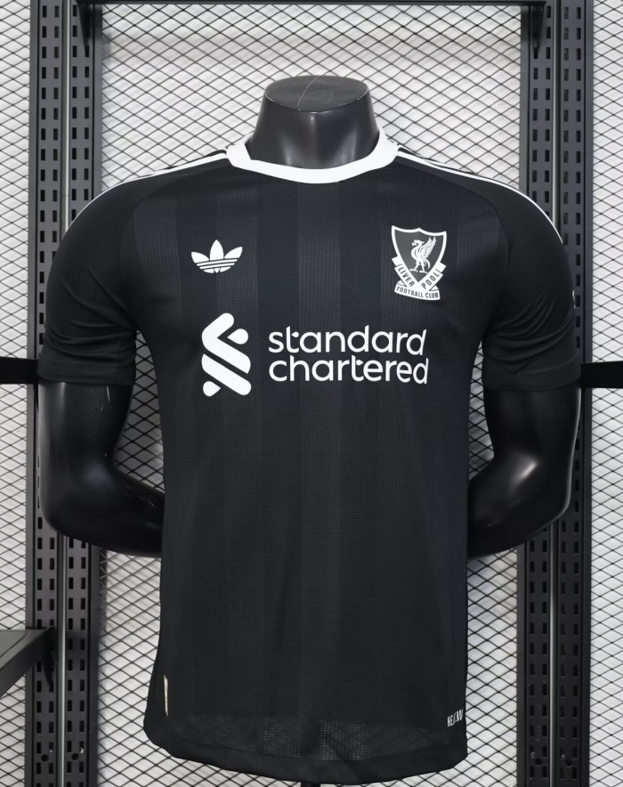 25-26 Liverpool Black Goalkeeper Player Version Soccer Jersey
