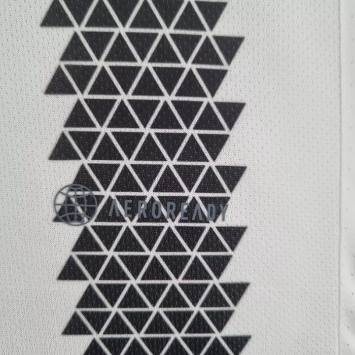 22-23 Juventus Home Fans Soccer Jersey