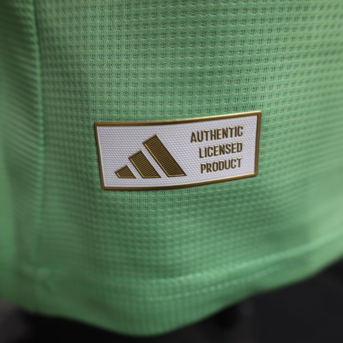 25-26 Liverpool Green Goalkeeper Player Version Soccer Jersey