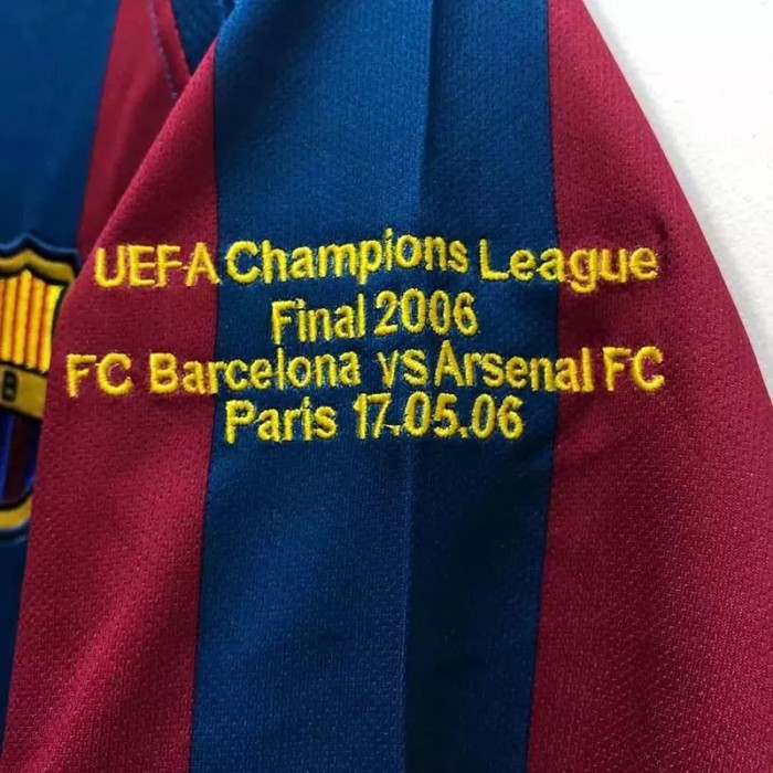 2005-2006 Barcelona Home UCL Retro Soccer Jersey（带决赛字）