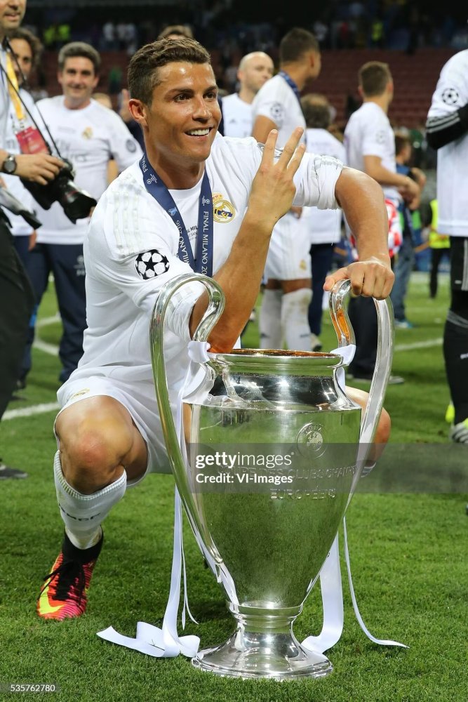 2015-2016 Real Madrid Home Player Version Long Sleeve Retro Soccer Jersey 长袖球员