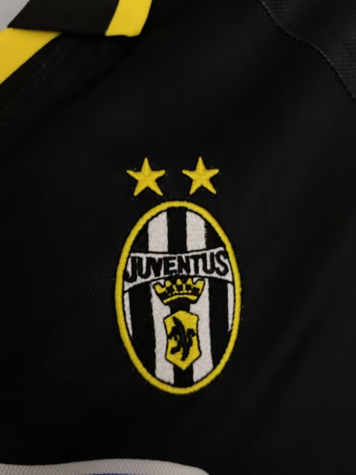 1994-1995 Juventus Third Retro Soccer Jersey