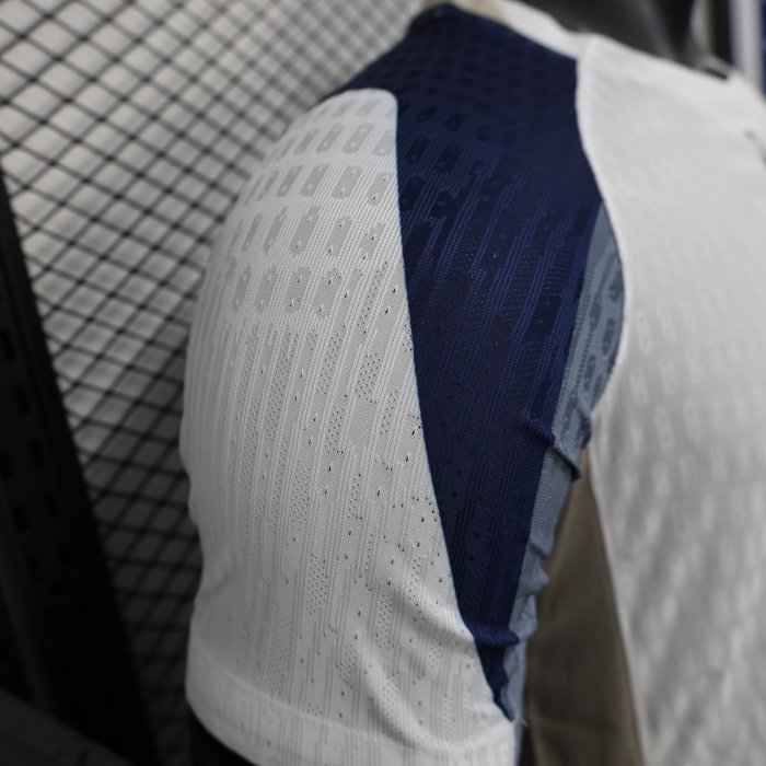 25-26 Tottenham Hotspur Home Player Version Soccer Jersey