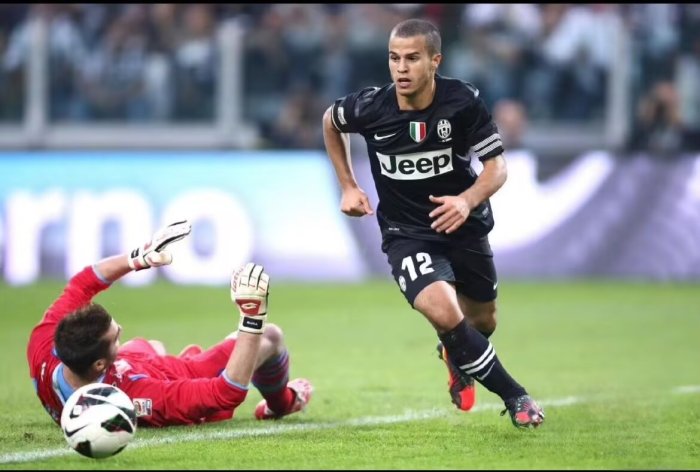 2012-2013 Juventus Away Retro Soccer Jersey