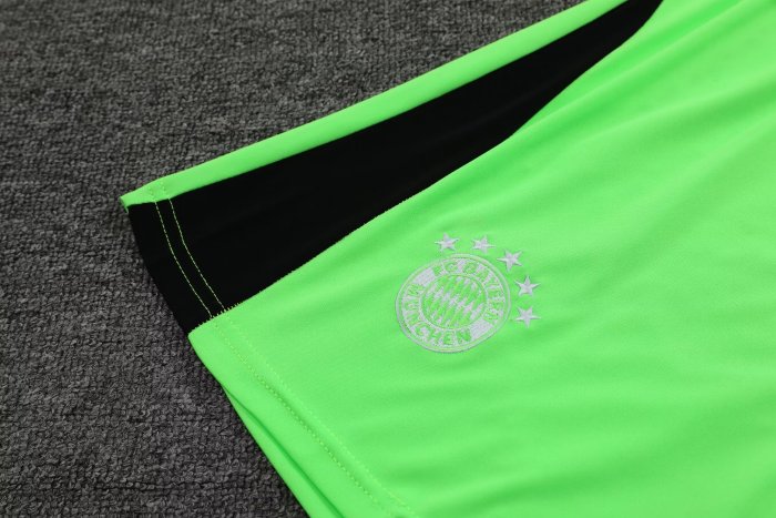 23-24 Bayern High Quality Training Short Suit