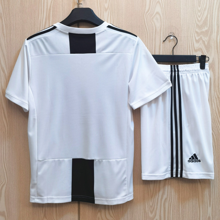 18-19 Juventus Home Retro Adult Suit