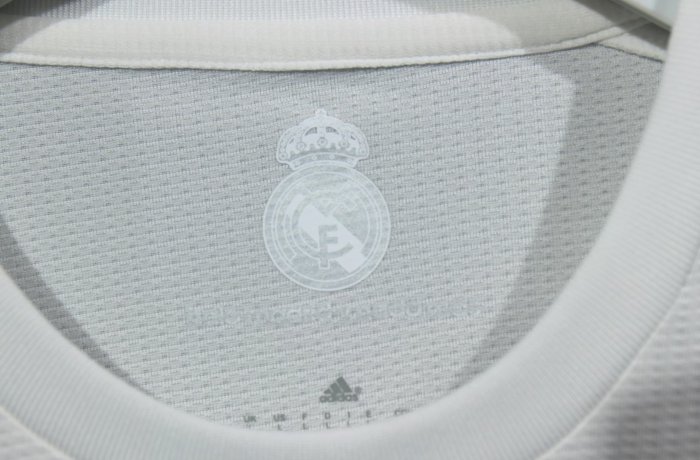 2015-2016 Real Madrid Home Player Version Long Sleeve Retro Soccer Jersey 长袖球员