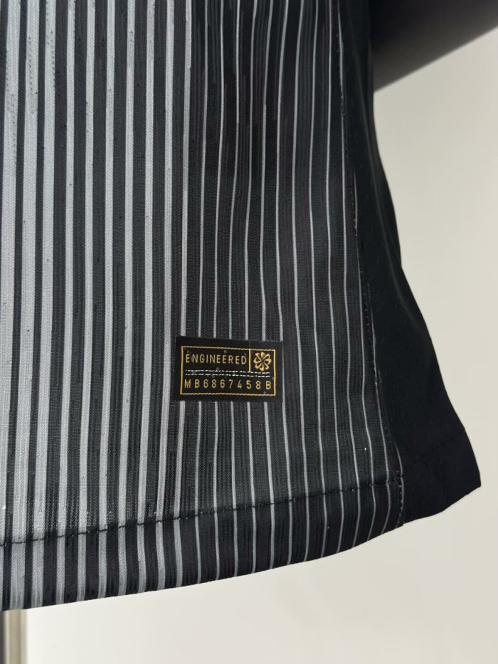 25-26 Paris Saint-Germain Goalkeeper  Player Version Soccer Jersey