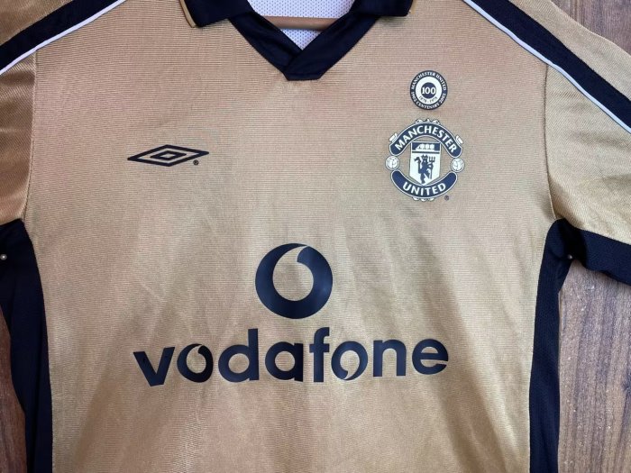 2001-2002 Manchester United 100th Centenary Long sleeves Retro Soccer Jersey
