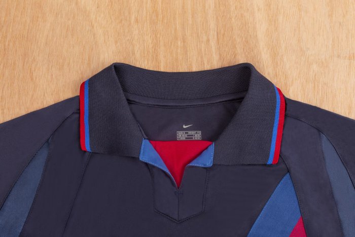 2002-2003 Barcelona Third Retro Soccer Jersey