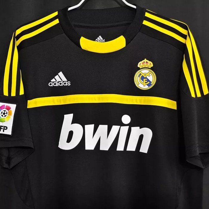 2011-2012 Real Madrid Black GoalKeeper Retro Soccer Jersey