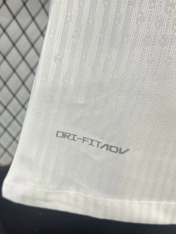 25-26 Barcelona White Special Edition Player Version Training Shirts (黑标)