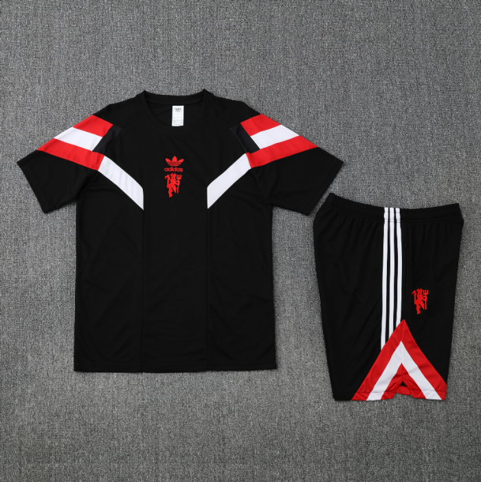 25-26 Manchester United High Quality Training Short Suit