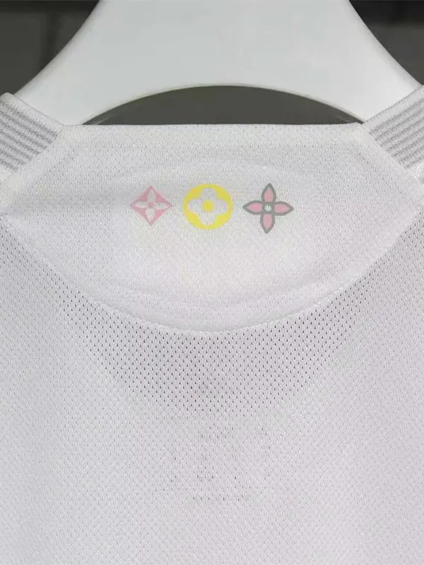 25-26 Real Madrid Silver Grey Special Edition Player Version Training Shirts (球员) 1:1 Thai Quality