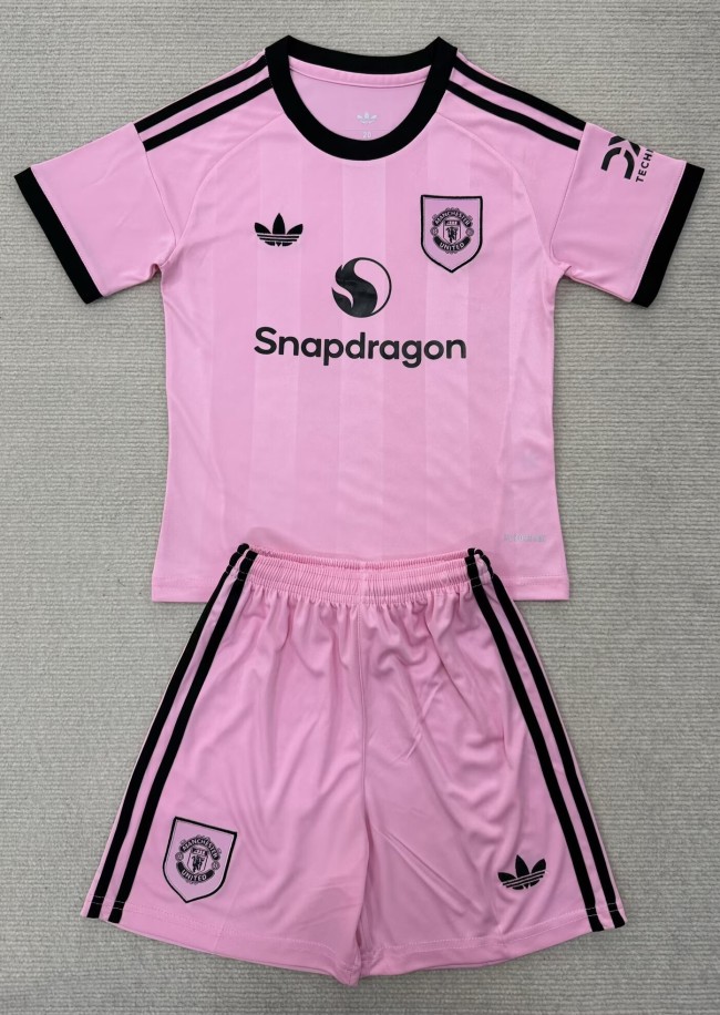 25-26 Manchester United Pink GoalKeeper Adult Suit 1:1 Thai Quality
