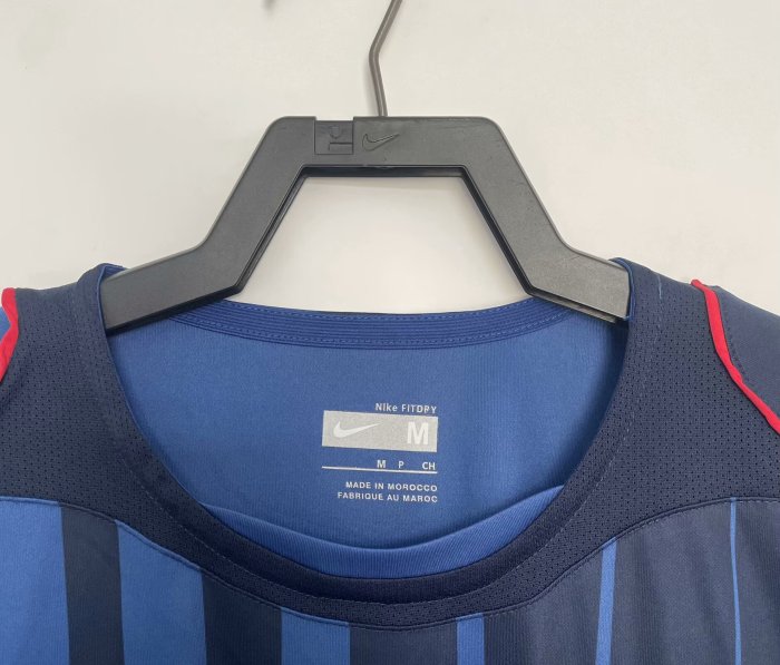 2004-2005 Barcelona Away Retro Soccer Jersey