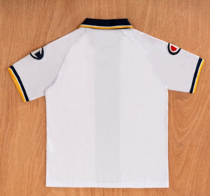 2005-2006 Parma Home Retro Soccer Jersey