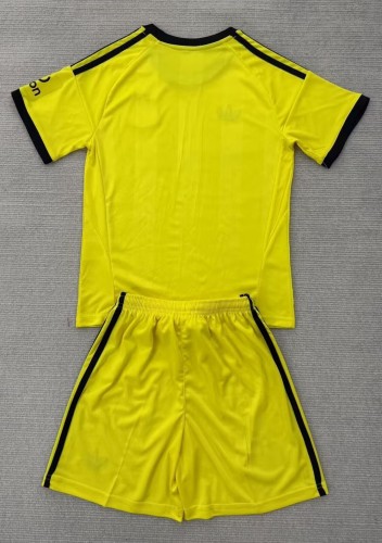 25-26 Newcastle Yellow Goalkeeper Adult Suit 1:1 Thai Quality