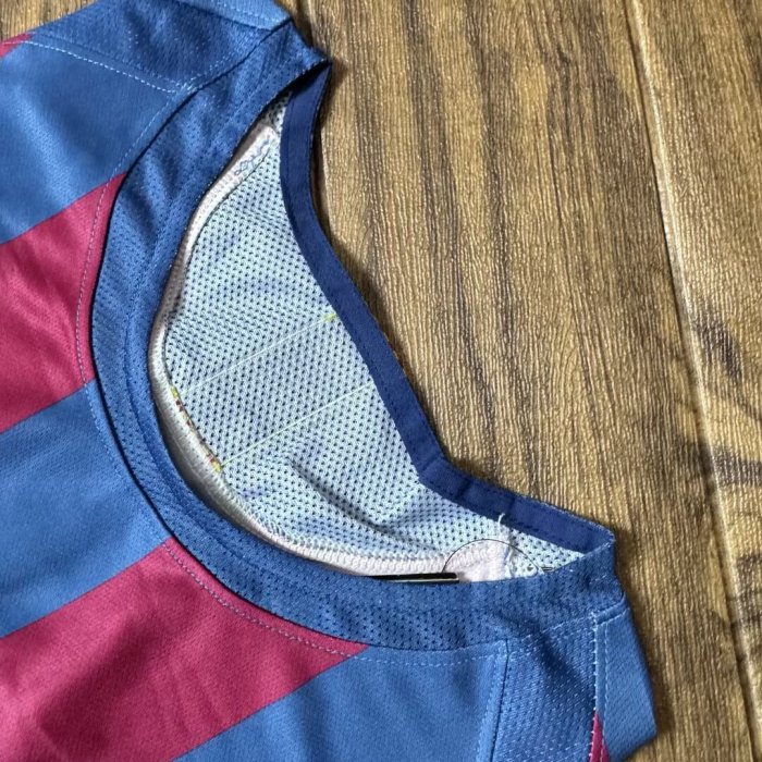 2005-2006 Barcelona Home Retro Soccer Jersey