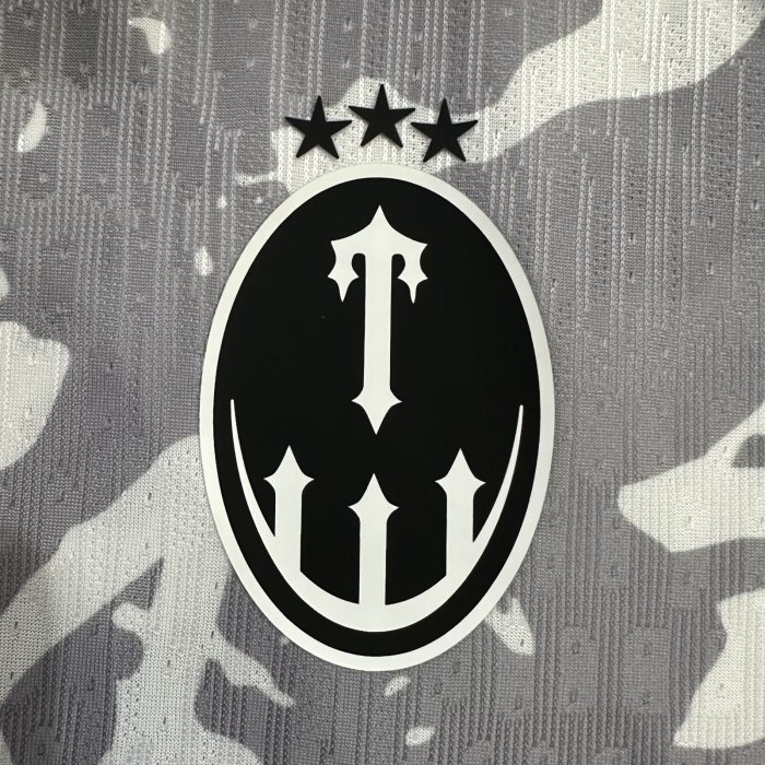 2025 Trapstar Grey White Player Version Trendy Soccer Jersey