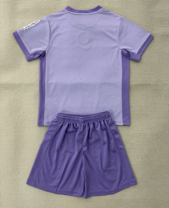 25-26 Brighton Away Adult Suit