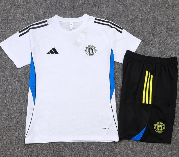 25-26 Manchester United High Quality Training Short Suit