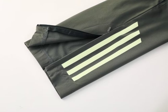 2025 Real Madrid Green High Quality Windbreaker Suit