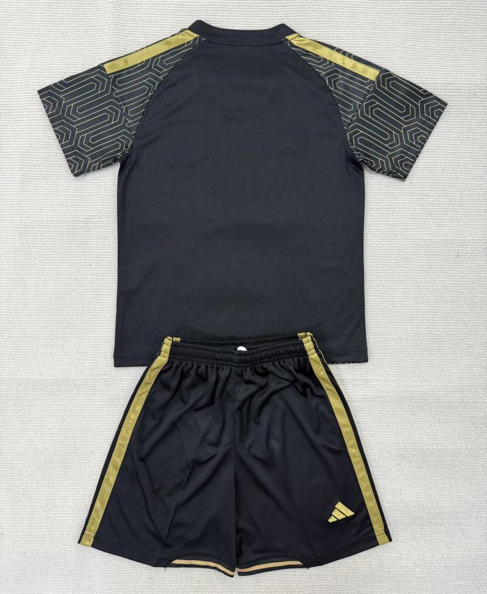 26-27 Los Angeles Hone Adult Suit