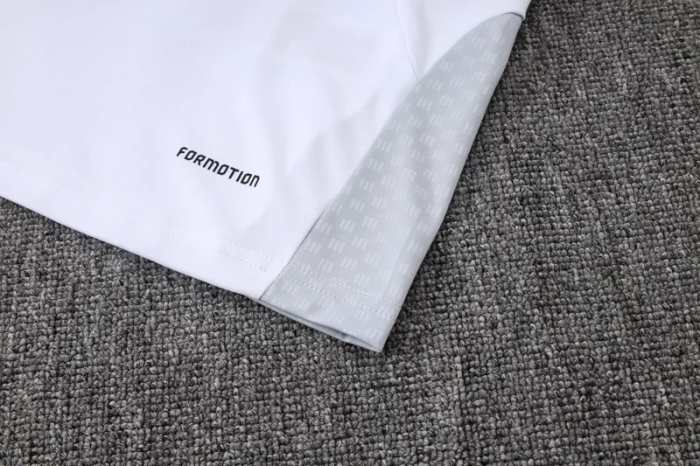 26-27 Real Madrid High Quality Half Pull Tracksuit