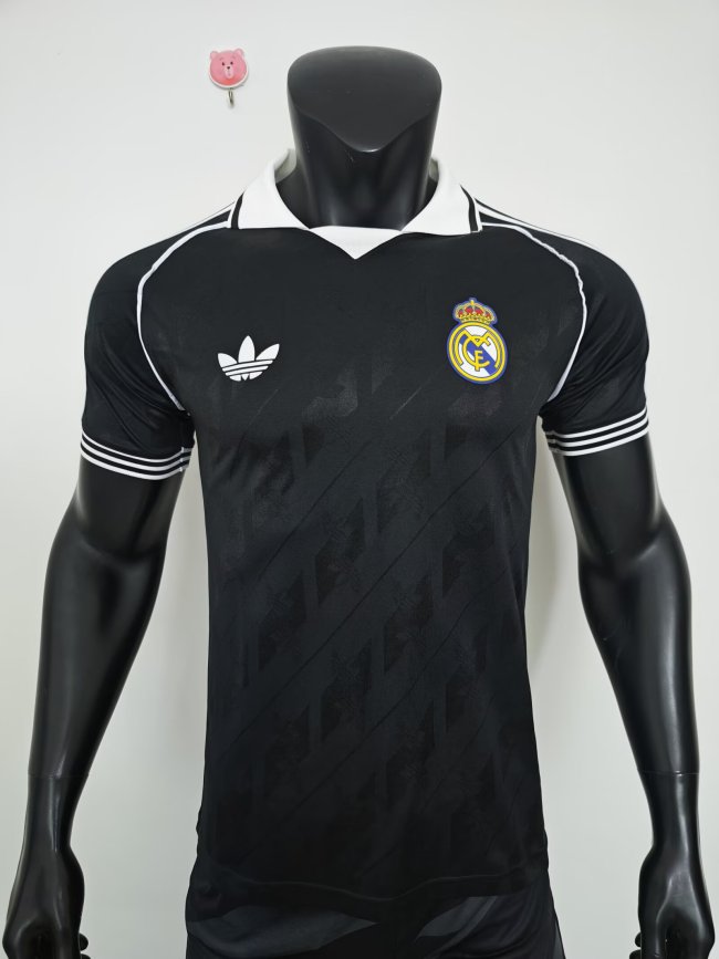 26-27Real Madrid Black Player Version Training shirts