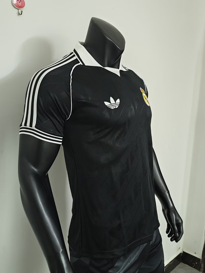 26-27Real Madrid Black Player Version Training shirts
