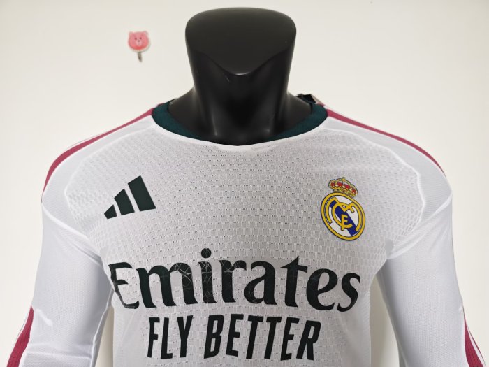 2026Real Madrid Home Long Sleeve Player Version Soccer Jersey (长袖球员)