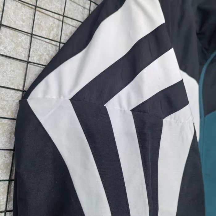 2026 Liverpool New Pattern Windbreaker