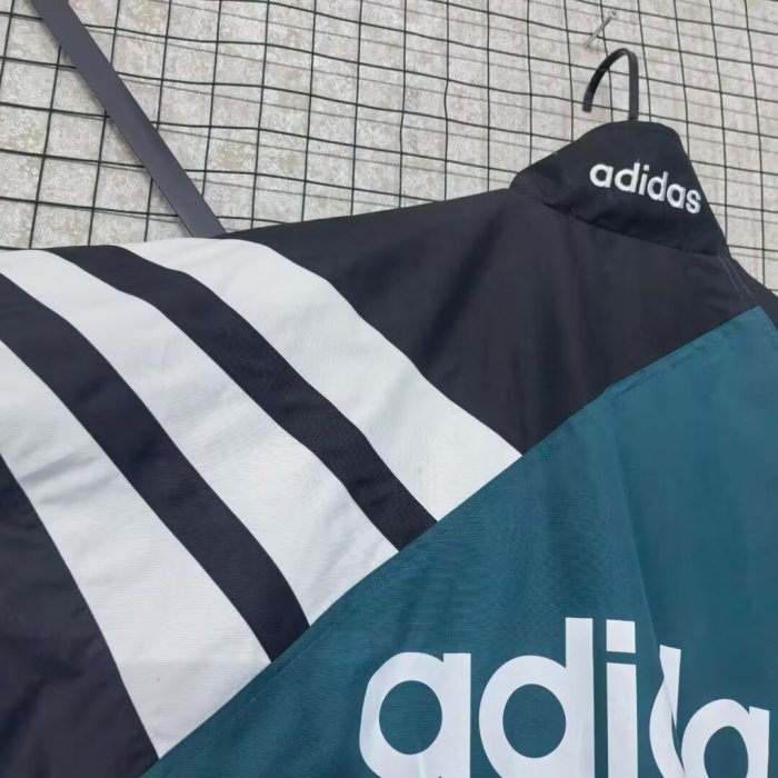 2026 Liverpool New Pattern Windbreaker