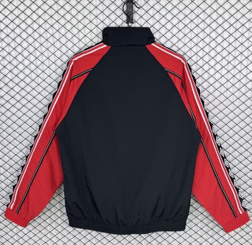 1998-1999 Manchester United Retro Windbreaker
