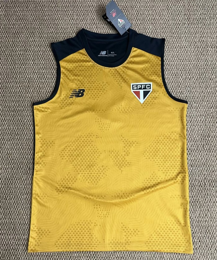 26-27 Sao Paulo Vest