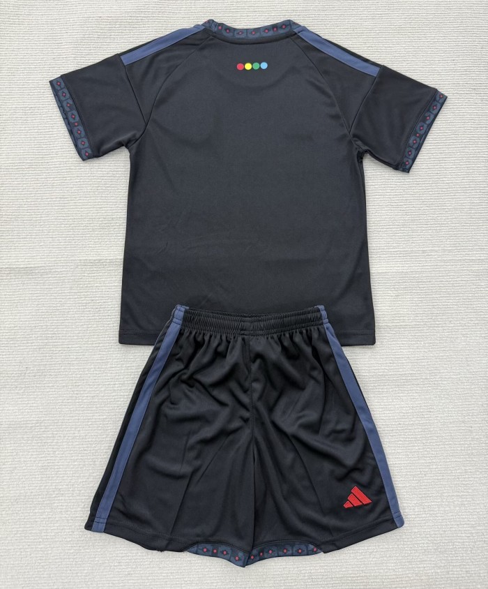 26-27 Colo-Colo Away Adult Suit