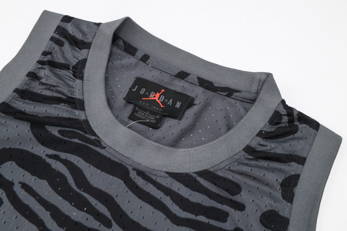 2026 High-Quality Black Vest