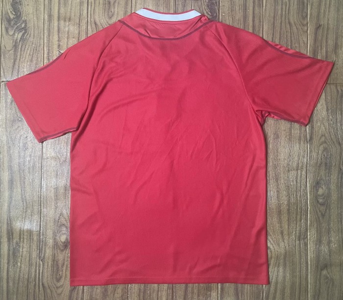 2002-2004 LIV Home Retro Soccer Jersey