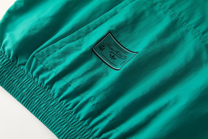 26-27 LIV New Pattern Windbreaker