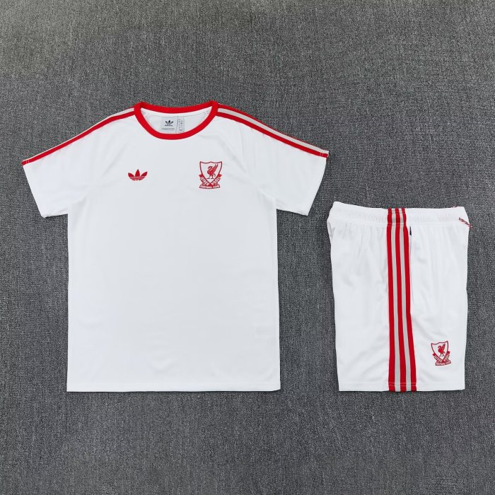 26-27  LIV High Quality Training Short Suit